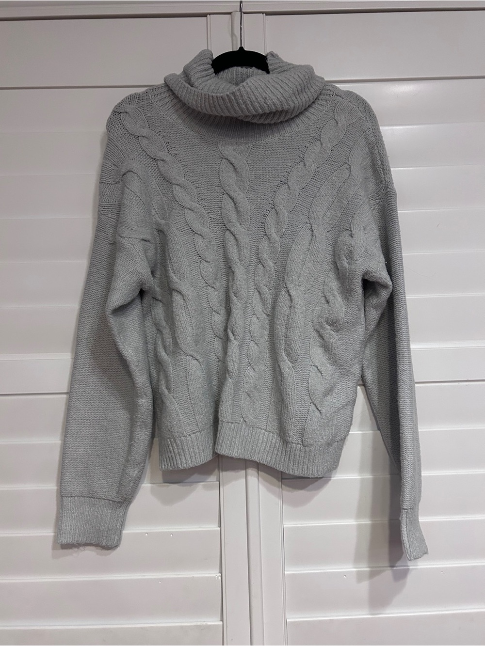 BP Chunky Cable Knit Turtle Neck Sweater Light Grey Size Large